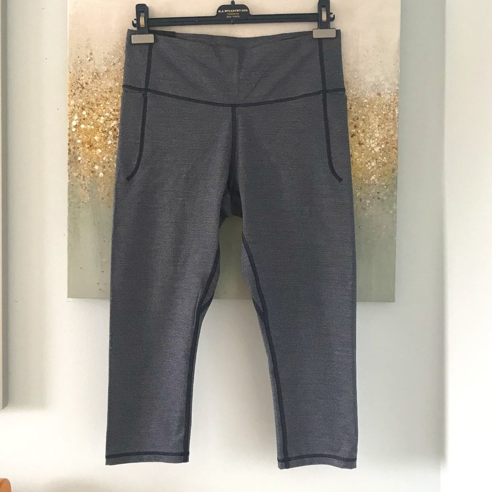 Under Armour Meridian High Rise Fitted Compression Leggings (NWT)